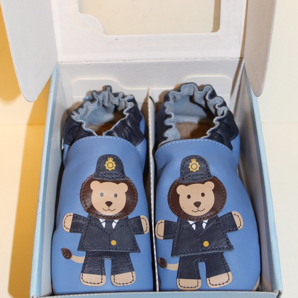 NW Robeez by Stride Rite Boys Lion Bobby Police Blue 5-6 Yr moccasin shoes 13-14